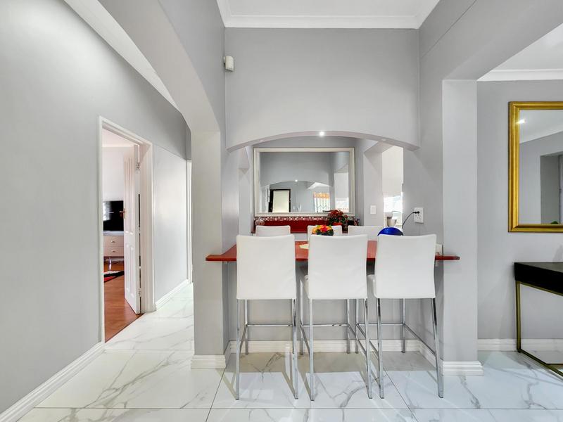 To Let 3 Bedroom Property for Rent in Rondebosch East Western Cape